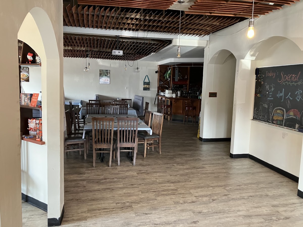 Wonder Wok Restaurant And Bar